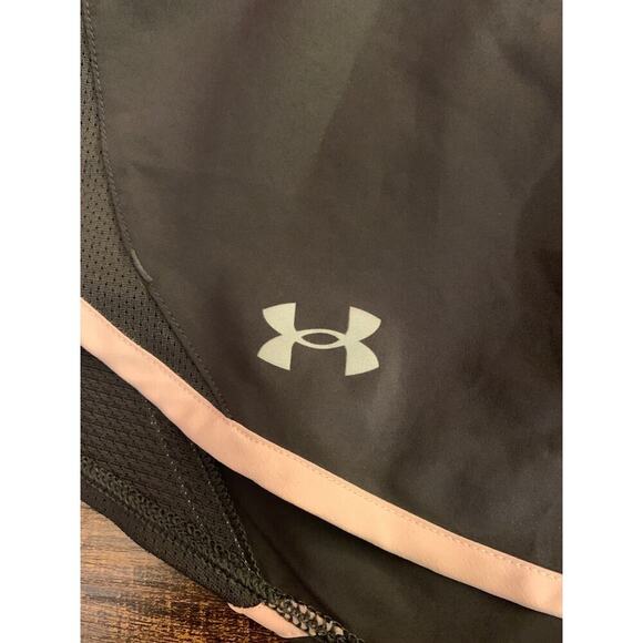 UNDER ARMOUR Women’s Loose HeatGear Athletic Shorts / Size: XS - Picture 7 of 11